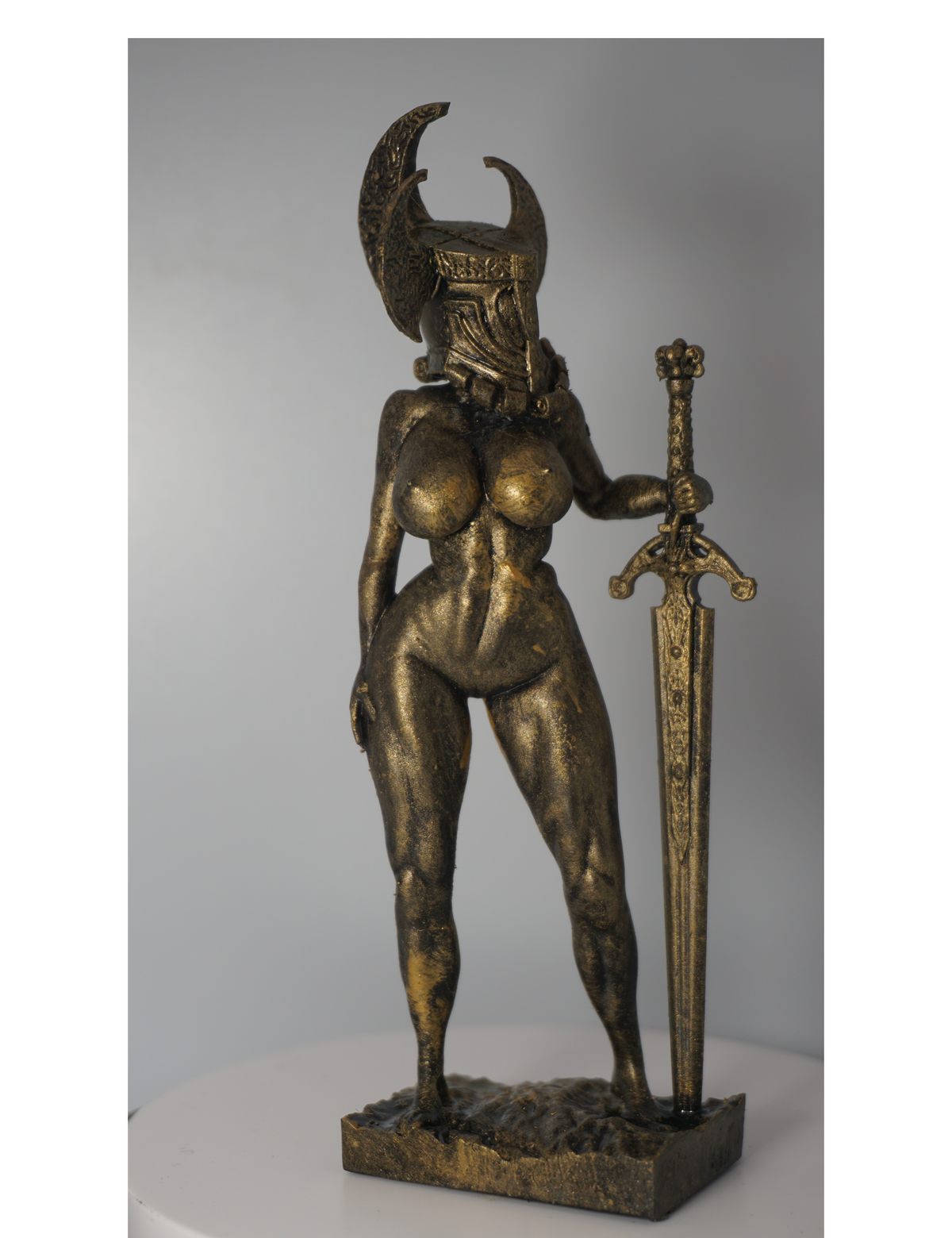 Elden Ordovis Statue, Antique Gold Woman Figurine, Glossy Resin Craft