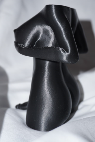 Androgynous, Presentation - Sculpture and Tabletop Decoration Statue transgender