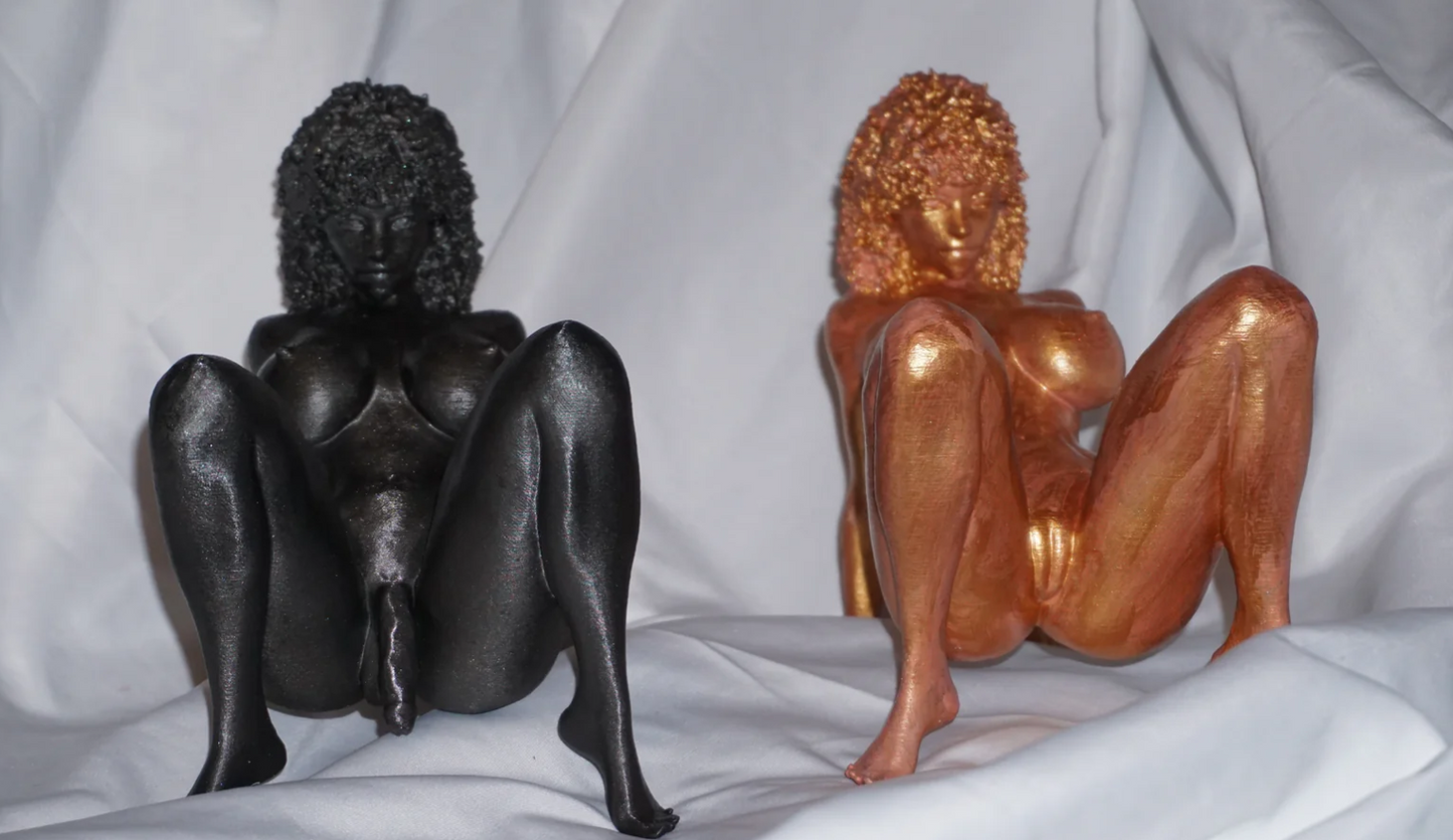 Androgynous, transgender, the 80s - Sculpture and Tabletop Decoration Statue