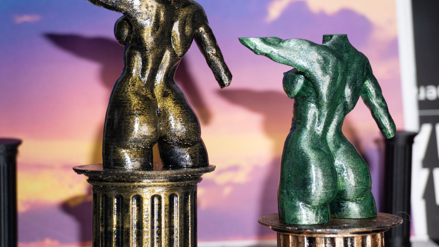 Female, bravery - Sculpture