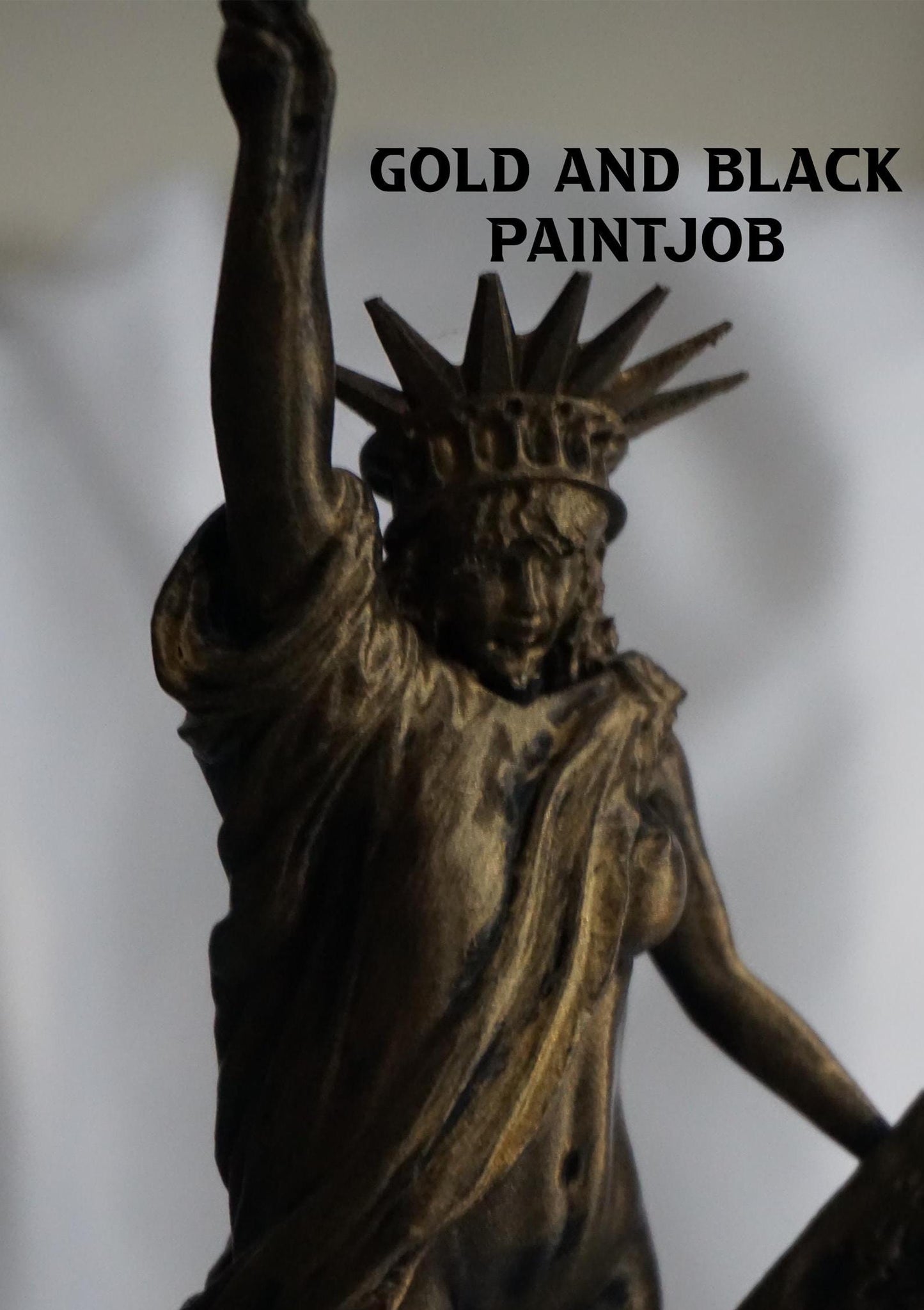 Androgynous, Statue of liberty, New York City - Sculpture and Tabletop Decoration Statue