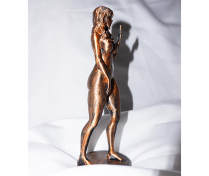 Female, Selfie - Sculpture and Tabletop Decoration Statue