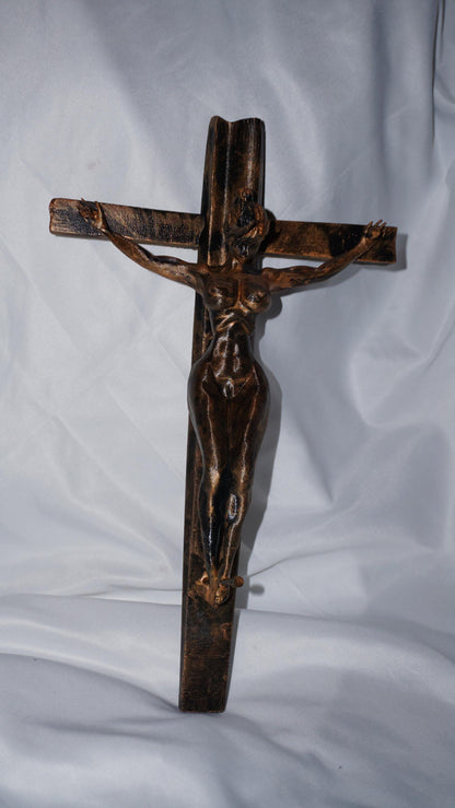 Female, demon on a cross - Sculpture