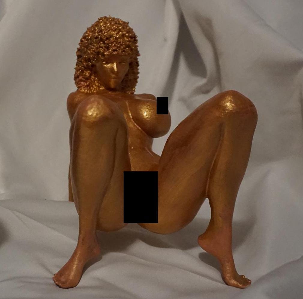 Androgynous, transgender, the 80s - Sculpture and Tabletop Decoration Statue