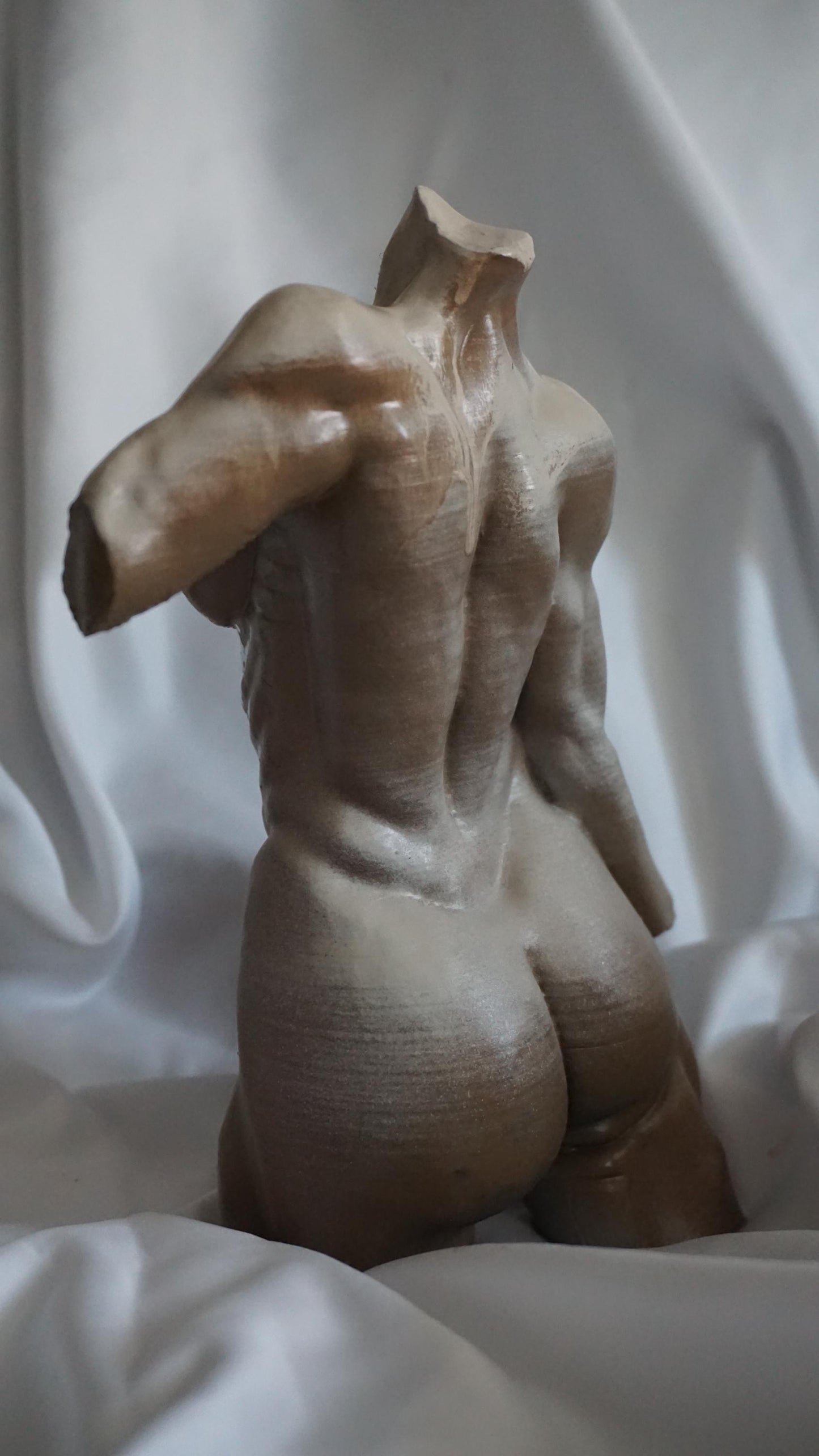 Grace in Tension – Athletic Female Torso