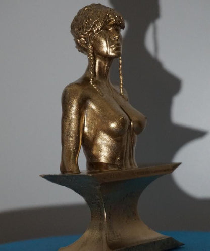 Nude Elven Sorceress Bust