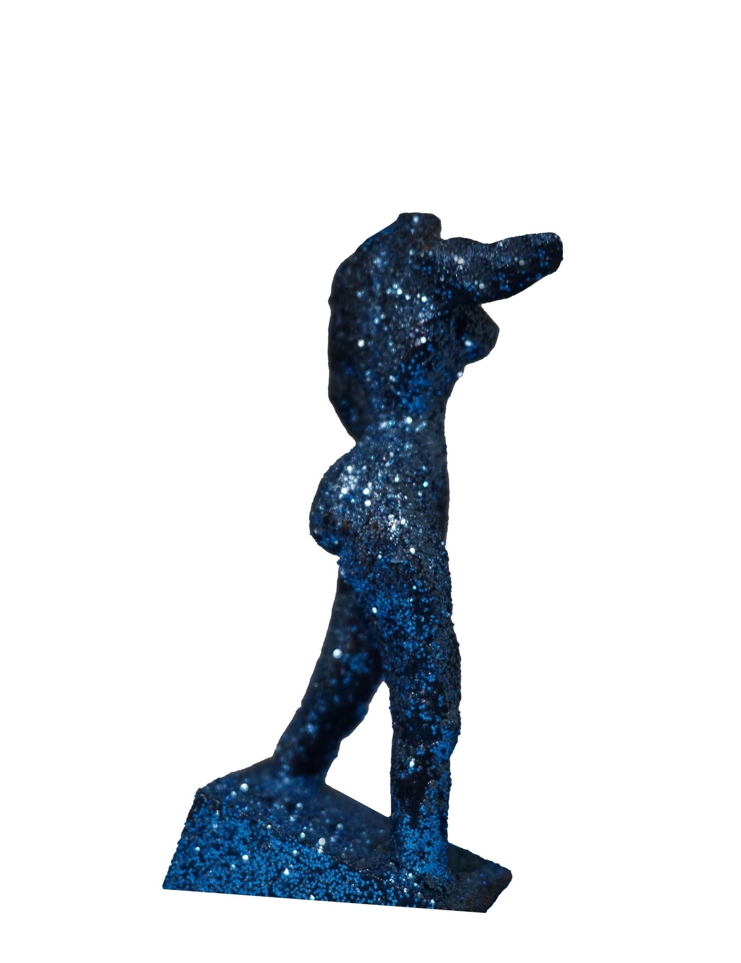 Glimmer – Glitter-Covered Woman Statue