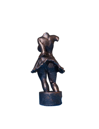 Breeze – Woman Statue