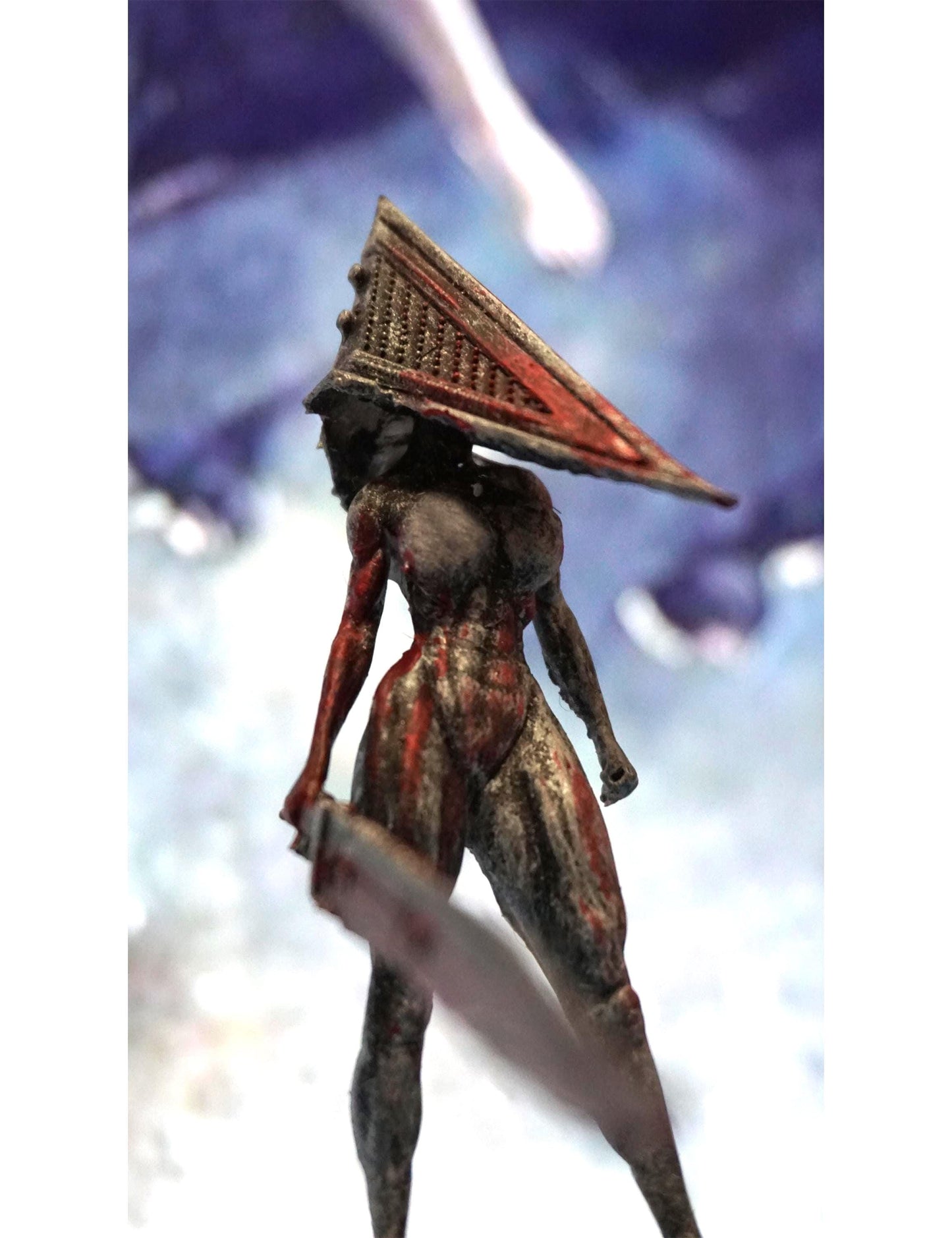 Bloody Pyramid Head – Horror Woman Statue
