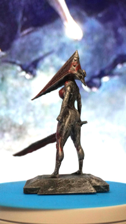 Bloody Pyramid Head – Horror Woman Statue