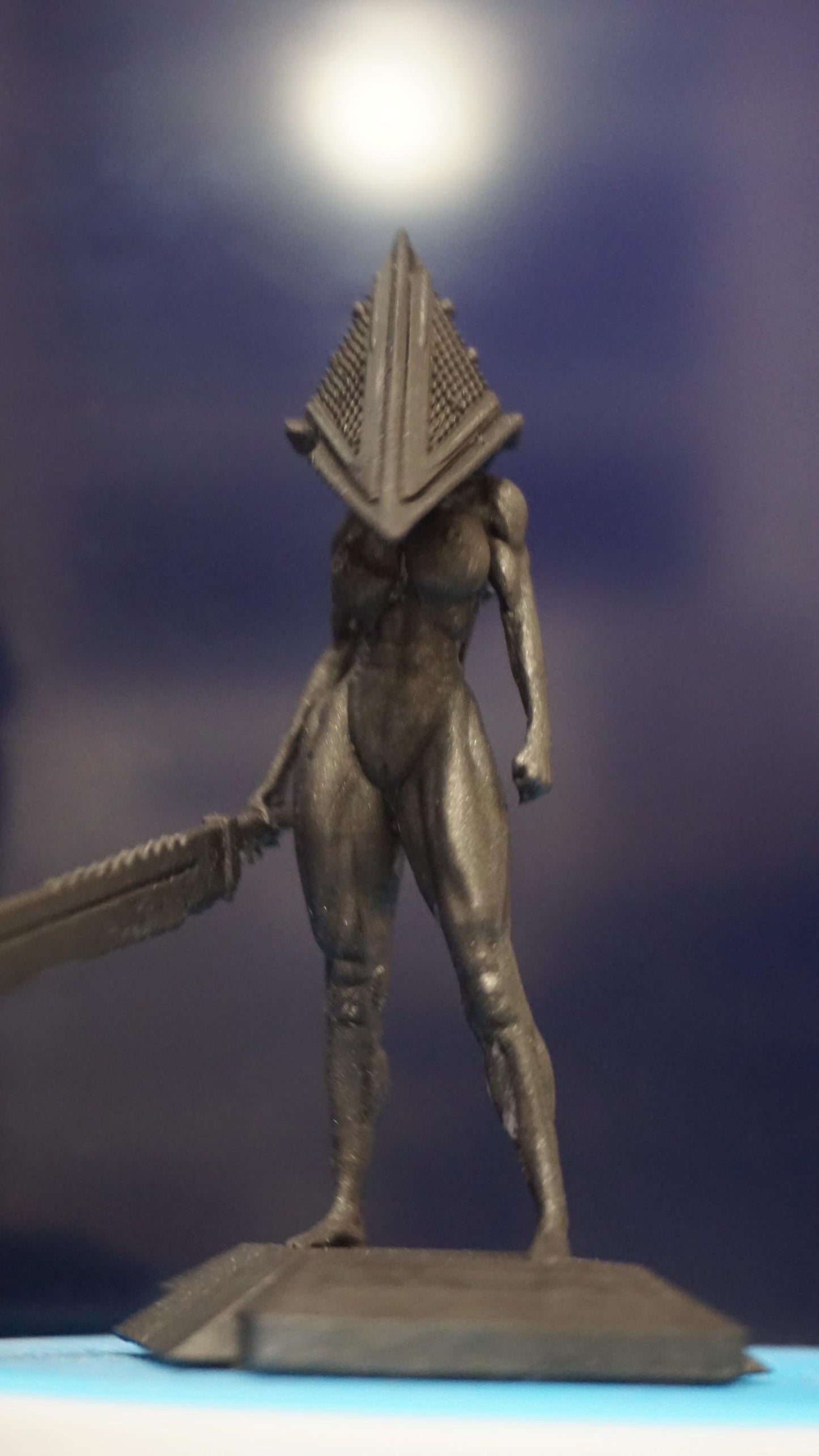 Pyramid Head – Horror Woman Statue